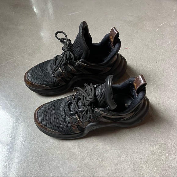 AUTHENTIC LV Archlight Sneaker - Picture 5 of 8